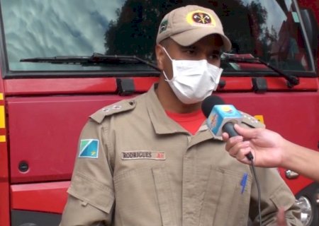 Corpo de Bombeiros de Ivinhema apoia a equipe da fiscalização na orientação e monitoramento do isolamento domiciliar