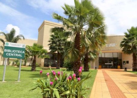 UFGD inicia aula remota e ativa centro de inform&aacute;tica para atender alunos