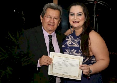 Filha vai substituir Onevan como candidato a prefeito do PSDB em Naviraí