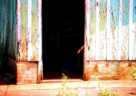 Idoso falta na igreja, vizinhos desconfiam e bombeiros encontram homem morto em casa