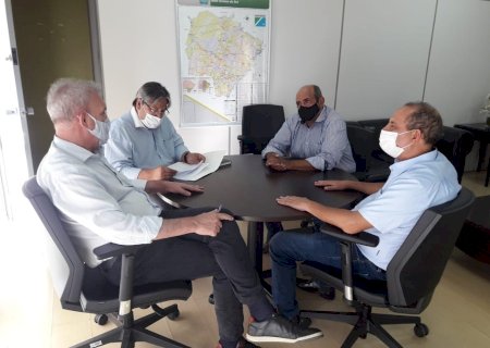TAQUARUSSU: Prefeito Clóvis do Banco vai a Campo Grande em busca de convênio para saúde