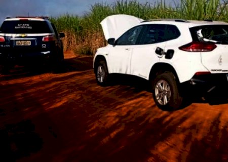 Família é feita refém, amarrada e bandidos fazem limpa em residência