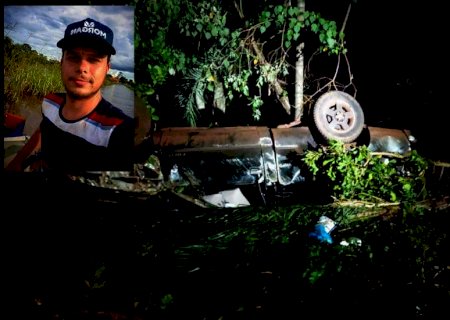 Jovem morre após capotar carro várias vezes e ser arremessado a 15 metros em rodovia