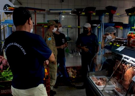 Ação entre Vigilância Sanitária, Corpo de Bombeiros e PM reforça medidas contra a covid-19 em Batayporã