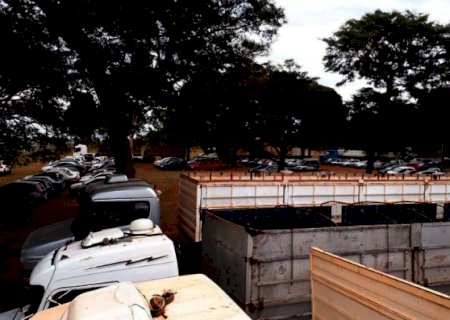 Bandidos mudam c&acirc;meras de posi&ccedil;&atilde;o e furtam caminh&atilde;o de p&aacute;tio de empresa