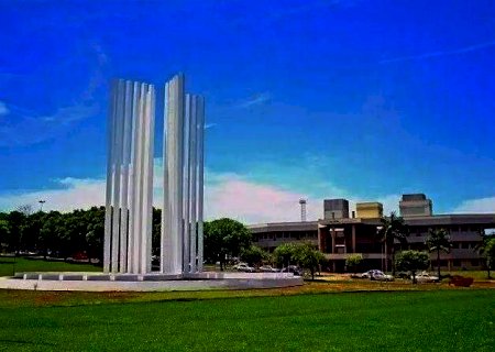 Cerca de 2 mil alunos da UFMS v&atilde;o ficar sem bolsas neste ano