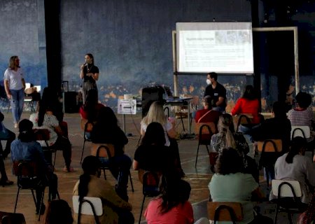 Servidores municipais passam por capacita&ccedil;&atilde;o para o retorno de aulas na Capital