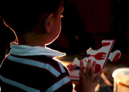 Após um ano de ensino remoto, pais de crianças autistas anseiam pela volta às aulas