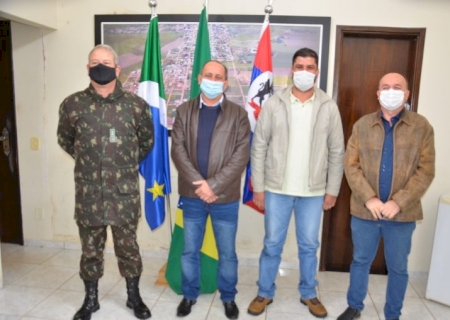 TAQUARUSSU: Prefeito Clóvis é empossado presidente da Junta Militar