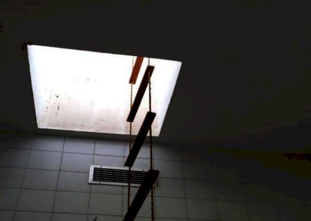Ladrões invadem agência bancária de Maracaju pelo telhado