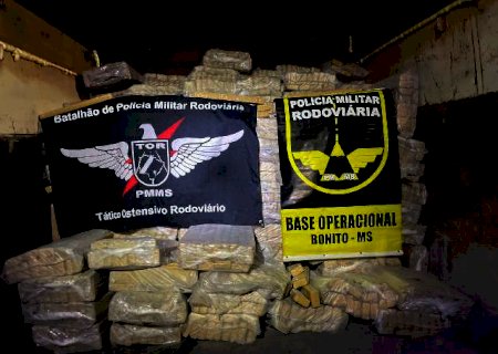 Policiais encontram 4,4 toneladas de maconha "enterrada" em calc&aacute;rio