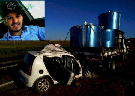 Jovem de 23 anos morre em colis&atilde;o entre carro e caminh&atilde;o na BR-163