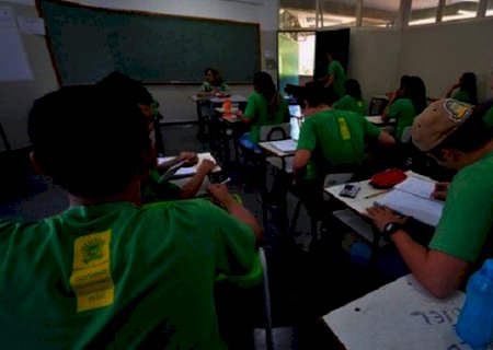 Com  mais de 28 mil inscritos, seleção de professores temporários será nesta segunda