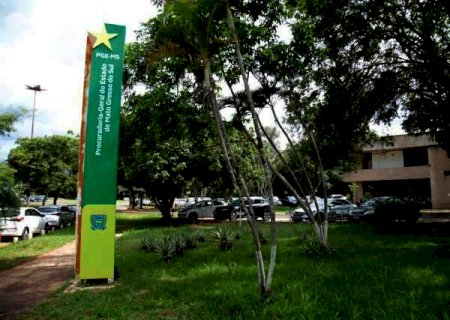 Inscri&ccedil;&otilde;es para concursos com vagas de at&eacute; R$ 25 mil terminam nesta quinta