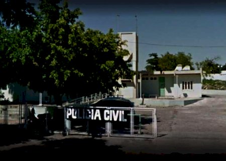 Motorista de 30 anos morre ao atingir traseira de caminh&atilde;o na BR-262
