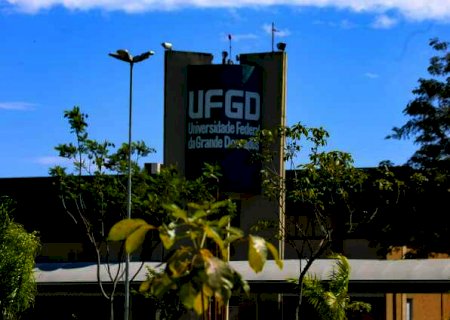 UFGD adia in&iacute;cio de aulas presenciais e vai exigir passaporte de vacina