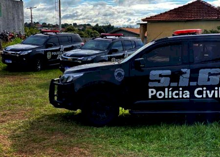 Durante opera&ccedil;&atilde;o, tr&ecirc;s s&atilde;o presos e pol&iacute;cia fecha dois entrepostos