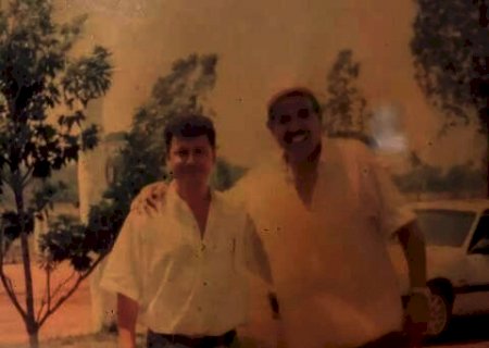 Foto de 1999 mostra o eterno ‘Professor Girafales’ em Bonito