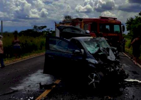 Motorista que ficou presa nas ferragens em acidente com morte voltava de viagem com marido