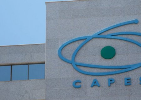 Capes publica novas regras para concessão de bolsas de pós-graduação
