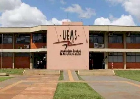 Uems libera uso de m&aacute;scaras ao ar livre, mas mant&eacute;m obrigat&oacute;rio em salas de aula