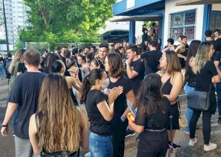 Acad&ecirc;micos questionam estrutura de curso com mensalidade de R$ 14, 5 mil