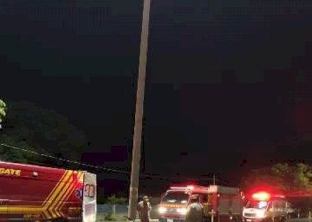 Motociclista perde controle de dire&ccedil;&atilde;o e morre com impacto do corpo no asfalto