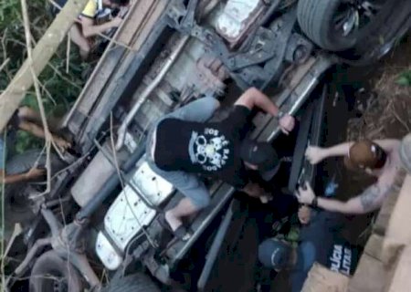 Acidente em ponte de Bonito matou professor, policial e adolescente