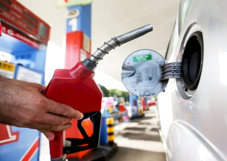 Pesquisa do Procon: Preço do litro da gasolina tem diferença de até R$ 0,54