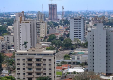 Com previsão de arrecadar R$ 100 milhões, prefeitura inicia distribuição de 99 mil carnês de IPTU