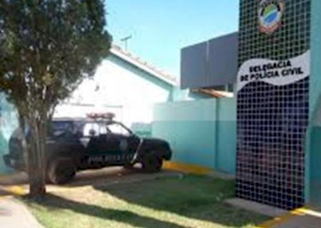 Ex-namorado espanca jovem, corta cabelos de mulher e esfaqueia amigos em MS