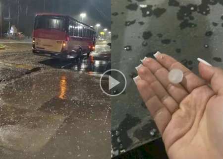 Chuva de granizo assusta moradores que acordam com barulho na madrugada
