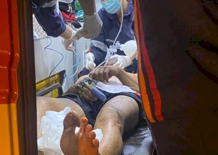 Ferido com 3 tiros, homem pilotou moto por 2,5 km em busca de socorro