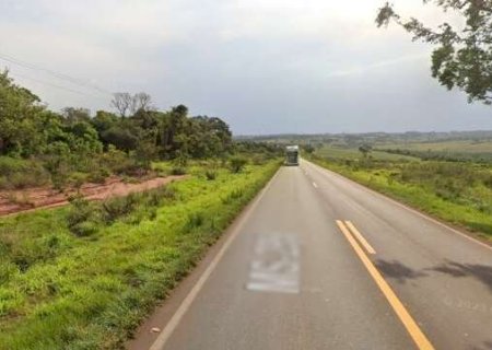 Jovem de 21 anos morre atropelado por carreta em rodovia