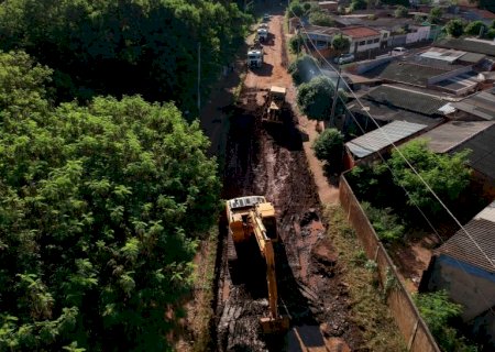 Bastante danificada, Via Parque vai ter reconstrução da malha asfáltica
