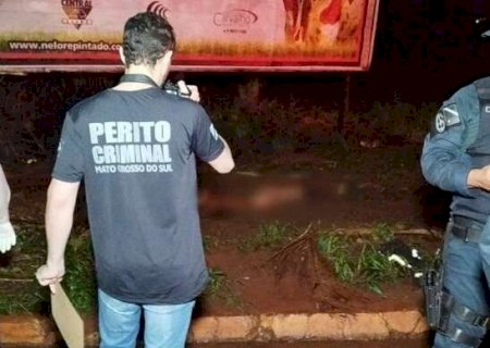 Homem &eacute; encontrado morto &agrave;s margens de rodovia e pode ter se afogado