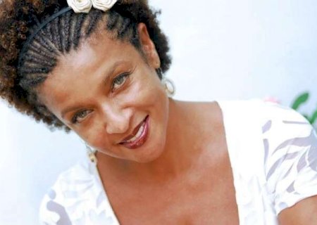 Elisa Lucinda &eacute; presen&ccedil;a confirmada em palestra da Feira Liter&aacute;ria de Bonito