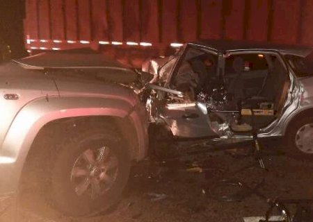 Colis&atilde;o entre caminhonete e carro mata motorista, mais uma v&iacute;tima da 163