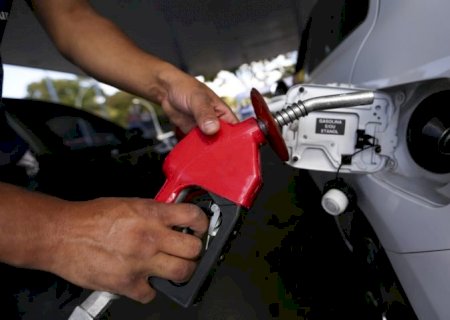 Preço da gasolina comum varia até 19% em Dourados, diz Procon