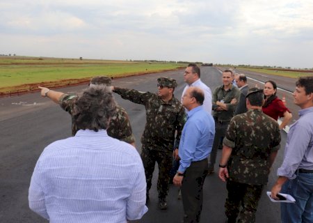 Com 87% das obras prontas, Exército e SAC fazem vistoria técnica no Aeroporto de Dourados