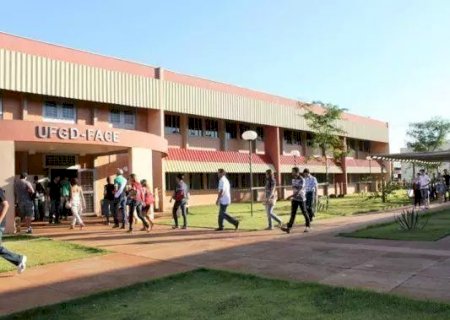 Universidade oferece mais de 400 vagas em cursos de p&oacute;s-gradua&ccedil;&atilde;o