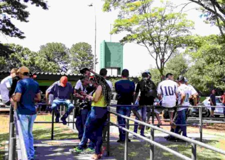 Após problema sanitário e protestos, frigorífico fecha as portas e demite 150 funcionários