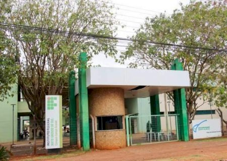 Reitores de instituições federais repudiam cortes e Conselho pede R$ 1,7 bilhão