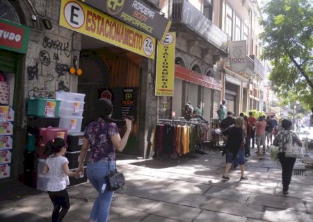 Comércio varejista recua 0,3% em outubro