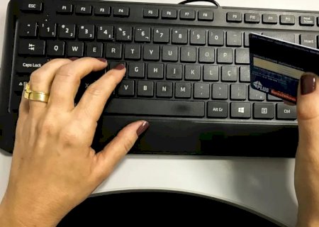 Decisão sobre taxação de compras online não sai mais este ano