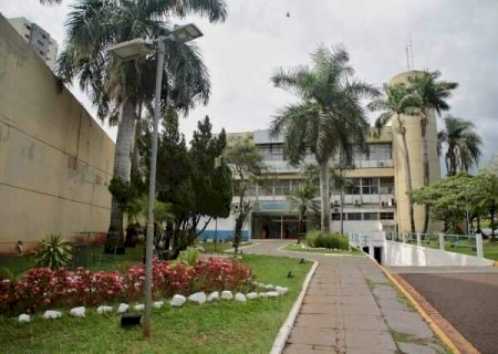 Prefeitura formaliza ajuste com TCE para regularizar folha de pessoal