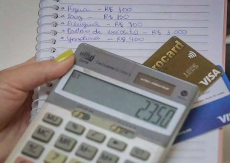 A cada quatro leitores, tr&ecirc;s nunca tiveram aula sobre educa&ccedil;&atilde;o financeira