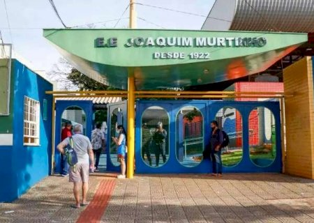 Lei para bolsa a alunos do Ensino M&eacute;dio &eacute; sancionada: falta defini&ccedil;&atilde;o de valor