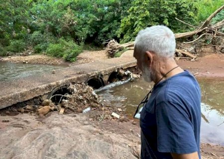 Falta manuten&ccedil;&atilde;o e barragem, diz engenheiro que h&aacute; 12 anos v&ecirc; avenida inundar