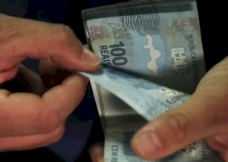 Servidores estaduais poder&atilde;o sacar sal&aacute;rio neste s&aacute;bado